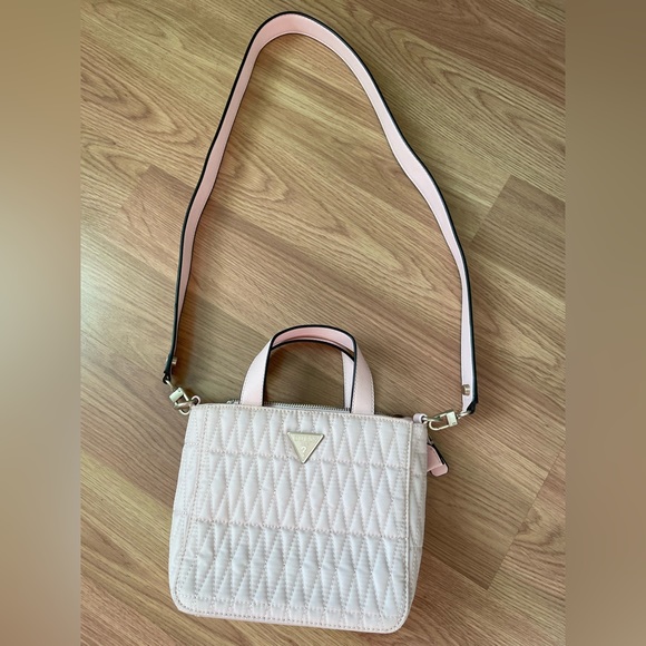 GUESS - NWOT- Mini nylon tote w/ crossbody strap, light pink - Picture 2 of 9